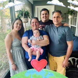 Meet your Posher, Laura